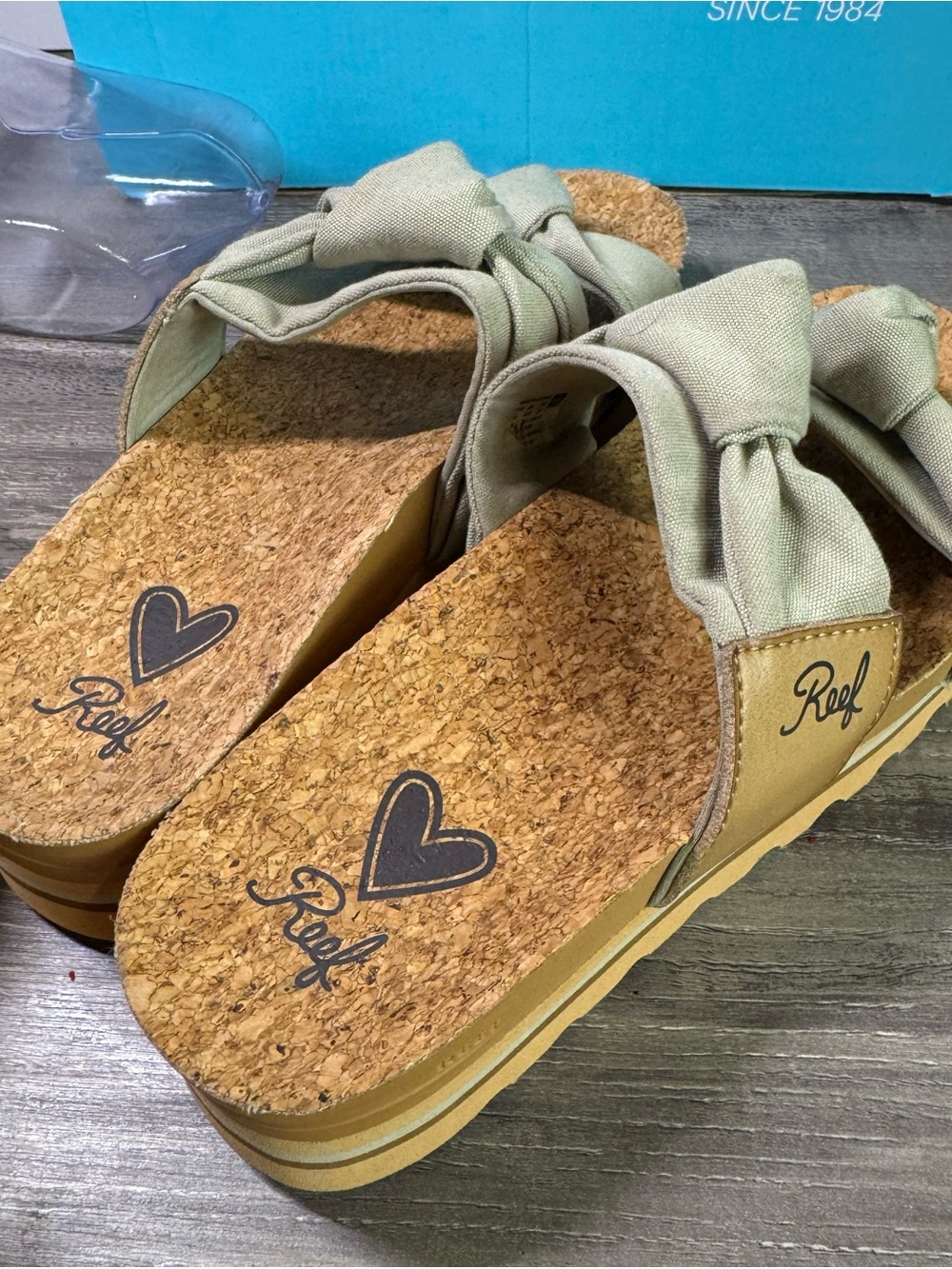Reef Knotty Vista Hi Slide Sage Green Platform Slide sandals size 38.5/8 EUC - Picture 7 of 9